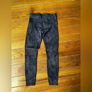 Lululemon Men’s black x grey joggers- medium